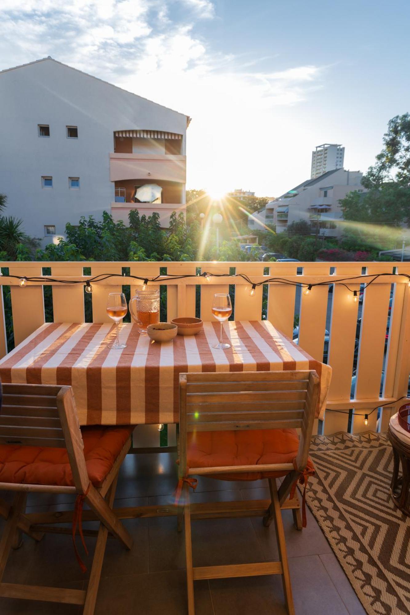 Appart Cosy, Piscine, Clim, Parking Prive - Proche Plage - Arrivee Autonome - Lit Queen Size La Seyne-sur-Mer Exteriör bild